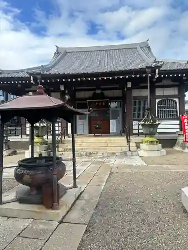 長全寺の本殿・本堂