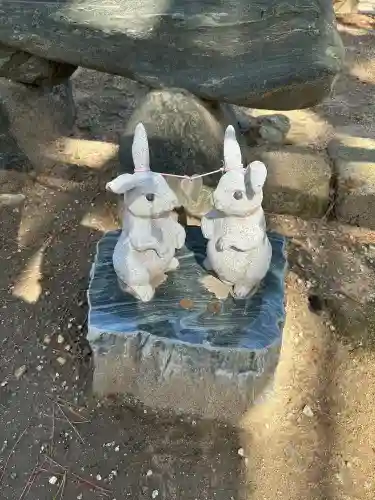 荒井神社の{uncategorized: "未分類", other: "その他", undefined: "問題あり", building: "その他建物", grave: "お墓", sacred_gate: "鳥居", guardian: "狛犬", statue: "像", buddha: "仏像", history: "歴史", nature: "自然", garden: "庭園", animal: "動物", pagoda: "塔", temizu: "手水舎", mountain_gate: "山門・神門", sanctuary: "本殿・本堂", subordinate: "末社・摂社", art: "芸術", scenery: "景色", jizo: "地蔵", ema: "絵馬", goshuin: "御朱印", omikuji: "おみくじ", items: "授与品その他", amulet: "お守り", goshuincho: "御朱印帳", eats: "食事", festival: "お祭り", votive_dance: "神楽", shichigosan: "七五三参", wedding: "結婚式", experience: "体験その他", initially: "初詣", around: "周辺", anti_infection: "感染症対策"}