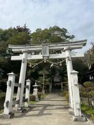 知波夜比古神社の{uncategorized: "未分類", other: "その他", undefined: "問題あり", building: "その他建物", grave: "お墓", sacred_gate: "鳥居", guardian: "狛犬", statue: "像", buddha: "仏像", history: "歴史", nature: "自然", garden: "庭園", animal: "動物", pagoda: "塔", temizu: "手水舎", mountain_gate: "山門・神門", sanctuary: "本殿・本堂", subordinate: "末社・摂社", art: "芸術", scenery: "景色", jizo: "地蔵", ema: "絵馬", goshuin: "御朱印", omikuji: "おみくじ", items: "授与品その他", amulet: "お守り", goshuincho: "御朱印帳", eats: "食事", festival: "お祭り", votive_dance: "神楽", shichigosan: "七五三参", wedding: "結婚式", experience: "体験その他", initially: "初詣", around: "周辺", anti_infection: "感染症対策"}