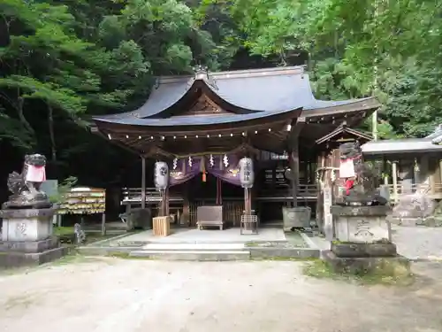 等彌神社の本殿