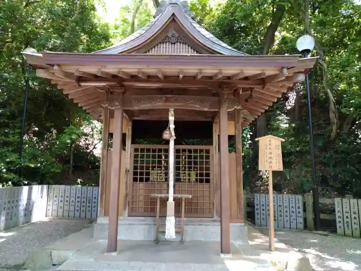枚岡神社の末社・摂社