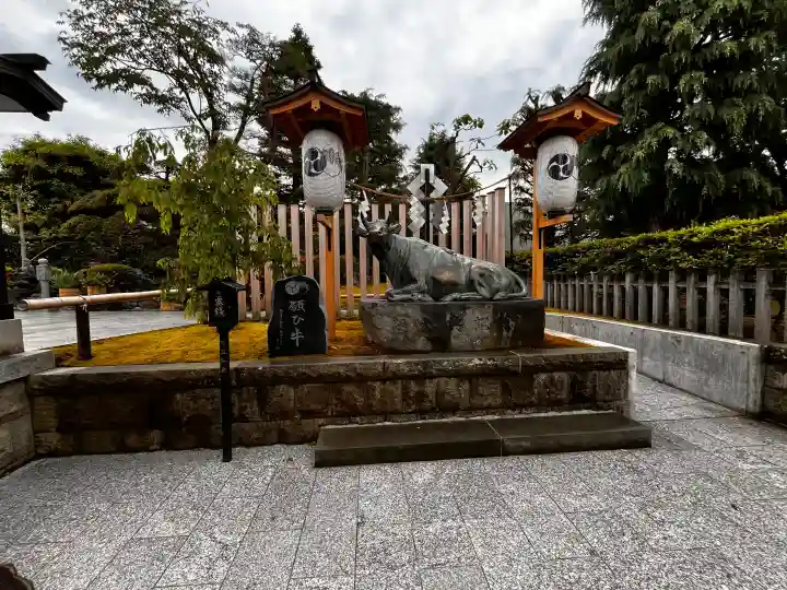 里之宮 湯殿山神社の{uncategorized: "未分類", other: "その他", undefined: "問題あり", building: "その他建物", grave: "お墓", sacred_gate: "鳥居", guardian: "狛犬", statue: "像", buddha: "仏像", history: "歴史", nature: "自然", garden: "庭園", animal: "動物", pagoda: "塔", temizu: "手水舎", mountain_gate: "山門・神門", sanctuary: "本殿・本堂", subordinate: "末社・摂社", art: "芸術", scenery: "景色", jizo: "地蔵", ema: "絵馬", goshuin: "御朱印", omikuji: "おみくじ", items: "授与品その他", amulet: "お守り", goshuincho: "御朱印帳", eats: "食事", festival: "お祭り", votive_dance: "神楽", shichigosan: "七五三参", wedding: "結婚式", experience: "体験その他", initially: "初詣", around: "周辺", anti_infection: "感染症対策"}