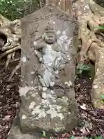 音羽稲荷大明神の塔