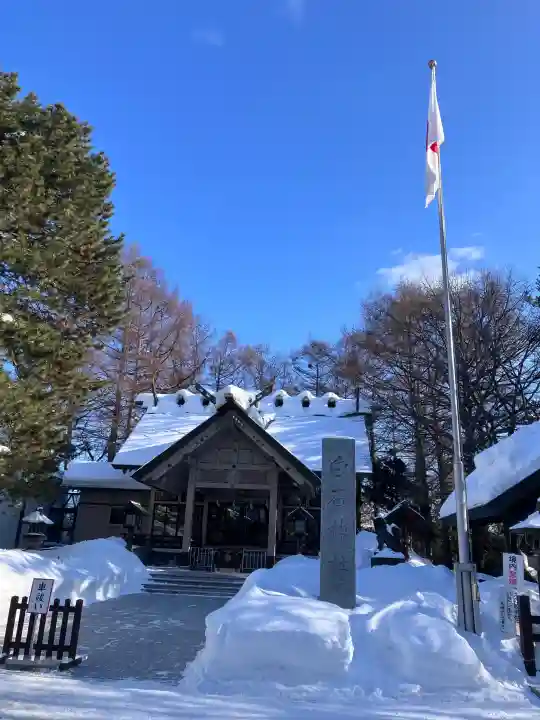白石神社の{uncategorized: "未分類", other: "その他", undefined: "問題あり", building: "その他建物", grave: "お墓", sacred_gate: "鳥居", guardian: "狛犬", statue: "像", buddha: "仏像", history: "歴史", nature: "自然", garden: "庭園", animal: "動物", pagoda: "塔", temizu: "手水舎", mountain_gate: "山門・神門", sanctuary: "本殿・本堂", subordinate: "末社・摂社", art: "芸術", scenery: "景色", jizo: "地蔵", ema: "絵馬", goshuin: "御朱印", omikuji: "おみくじ", items: "授与品その他", amulet: "お守り", goshuincho: "御朱印帳", eats: "食事", festival: "お祭り", votive_dance: "神楽", shichigosan: "七五三参", wedding: "結婚式", experience: "体験その他", initially: "初詣", around: "周辺", anti_infection: "感染症対策"}
