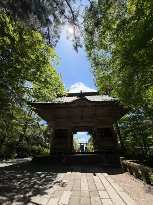 榛名神社の{uncategorized: "未分類", other: "その他", undefined: "問題あり", building: "その他建物", grave: "お墓", sacred_gate: "鳥居", guardian: "狛犬", statue: "像", buddha: "仏像", history: "歴史", nature: "自然", garden: "庭園", animal: "動物", pagoda: "塔", temizu: "手水舎", mountain_gate: "山門・神門", sanctuary: "本殿・本堂", subordinate: "末社・摂社", art: "芸術", scenery: "景色", jizo: "地蔵", ema: "絵馬", goshuin: "御朱印", omikuji: "おみくじ", items: "授与品その他", amulet: "お守り", goshuincho: "御朱印帳", eats: "食事", festival: "お祭り", votive_dance: "神楽", shichigosan: "七五三参", wedding: "結婚式", experience: "体験その他", initially: "初詣", around: "周辺", anti_infection: "感染症対策"}