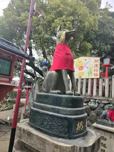 瓢箪山稲荷神社の{uncategorized: "未分類", other: "その他", undefined: "問題あり", building: "その他建物", grave: "お墓", sacred_gate: "鳥居", guardian: "狛犬", statue: "像", buddha: "仏像", history: "歴史", nature: "自然", garden: "庭園", animal: "動物", pagoda: "塔", temizu: "手水舎", mountain_gate: "山門・神門", sanctuary: "本殿・本堂", subordinate: "末社・摂社", art: "芸術", scenery: "景色", jizo: "地蔵", ema: "絵馬", goshuin: "御朱印", omikuji: "おみくじ", items: "授与品その他", amulet: "お守り", goshuincho: "御朱印帳", eats: "食事", festival: "お祭り", votive_dance: "神楽", shichigosan: "七五三参", wedding: "結婚式", experience: "体験その他", initially: "初詣", around: "周辺", anti_infection: "感染症対策"}