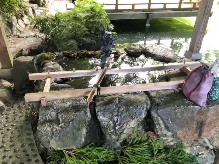 高鴨神社の手水舎