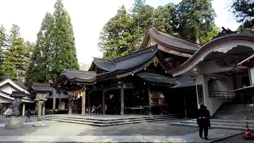 白山比咩神社の本殿