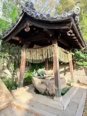 河内國魂神社の{uncategorized: "未分類", other: "その他", undefined: "問題あり", building: "その他建物", grave: "お墓", sacred_gate: "鳥居", guardian: "狛犬", statue: "像", buddha: "仏像", history: "歴史", nature: "自然", garden: "庭園", animal: "動物", pagoda: "塔", temizu: "手水舎", mountain_gate: "山門・神門", sanctuary: "本殿・本堂", subordinate: "末社・摂社", art: "芸術", scenery: "景色", jizo: "地蔵", ema: "絵馬", goshuin: "御朱印", omikuji: "おみくじ", items: "授与品その他", amulet: "お守り", goshuincho: "御朱印帳", eats: "食事", festival: "お祭り", votive_dance: "神楽", shichigosan: "七五三参", wedding: "結婚式", experience: "体験その他", initially: "初詣", around: "周辺", anti_infection: "感染症対策"}