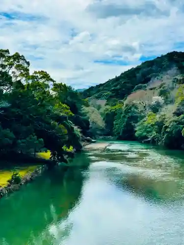 伊勢神宮内宮（皇大神宮）の{uncategorized: "未分類", other: "その他", undefined: "問題あり", building: "その他建物", grave: "お墓", sacred_gate: "鳥居", guardian: "狛犬", statue: "像", buddha: "仏像", history: "歴史", nature: "自然", garden: "庭園", animal: "動物", pagoda: "塔", temizu: "手水舎", mountain_gate: "山門・神門", sanctuary: "本殿・本堂", subordinate: "末社・摂社", art: "芸術", scenery: "景色", jizo: "地蔵", ema: "絵馬", goshuin: "御朱印", omikuji: "おみくじ", items: "授与品その他", amulet: "お守り", goshuincho: "御朱印帳", eats: "食事", festival: "お祭り", votive_dance: "神楽", shichigosan: "七五三参", wedding: "結婚式", experience: "体験その他", initially: "初詣", around: "周辺", anti_infection: "感染症対策"}