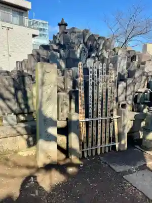 瑞円寺の{uncategorized: "未分類", other: "その他", undefined: "問題あり", building: "その他建物", grave: "お墓", sacred_gate: "鳥居", guardian: "狛犬", statue: "像", buddha: "仏像", history: "歴史", nature: "自然", garden: "庭園", animal: "動物", pagoda: "塔", temizu: "手水舎", mountain_gate: "山門・神門", sanctuary: "本殿・本堂", subordinate: "末社・摂社", art: "芸術", scenery: "景色", jizo: "地蔵", ema: "絵馬", goshuin: "御朱印", omikuji: "おみくじ", items: "授与品その他", amulet: "お守り", goshuincho: "御朱印帳", eats: "食事", festival: "お祭り", votive_dance: "神楽", shichigosan: "七五三参", wedding: "結婚式", experience: "体験その他", initially: "初詣", around: "周辺", anti_infection: "感染症対策"}