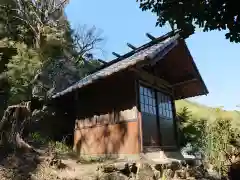 神明社の本殿