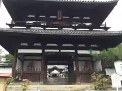 國前寺の山門