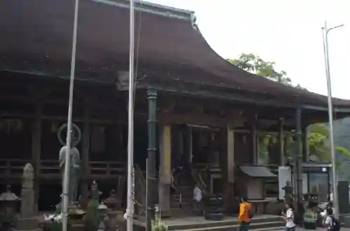 青岸渡寺の{uncategorized: "未分類", other: "その他", undefined: "問題あり", building: "その他建物", grave: "お墓", sacred_gate: "鳥居", guardian: "狛犬", statue: "像", buddha: "仏像", history: "歴史", nature: "自然", garden: "庭園", animal: "動物", pagoda: "塔", temizu: "手水舎", mountain_gate: "山門・神門", sanctuary: "本殿・本堂", subordinate: "末社・摂社", art: "芸術", scenery: "景色", jizo: "地蔵", ema: "絵馬", goshuin: "御朱印", omikuji: "おみくじ", items: "授与品その他", amulet: "お守り", goshuincho: "御朱印帳", eats: "食事", festival: "お祭り", votive_dance: "神楽", shichigosan: "七五三参", wedding: "結婚式", experience: "体験その他", initially: "初詣", around: "周辺", anti_infection: "感染症対策"}