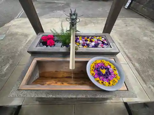 武蔵第六天神社の{uncategorized: "未分類", other: "その他", undefined: "問題あり", building: "その他建物", grave: "お墓", sacred_gate: "鳥居", guardian: "狛犬", statue: "像", buddha: "仏像", history: "歴史", nature: "自然", garden: "庭園", animal: "動物", pagoda: "塔", temizu: "手水舎", mountain_gate: "山門・神門", sanctuary: "本殿・本堂", subordinate: "末社・摂社", art: "芸術", scenery: "景色", jizo: "地蔵", ema: "絵馬", goshuin: "御朱印", omikuji: "おみくじ", items: "授与品その他", amulet: "お守り", goshuincho: "御朱印帳", eats: "食事", festival: "お祭り", votive_dance: "神楽", shichigosan: "七五三参", wedding: "結婚式", experience: "体験その他", initially: "初詣", around: "周辺", anti_infection: "感染症対策"}