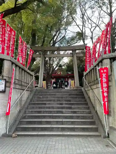 笠䅣稲荷神社の{uncategorized: "未分類", other: "その他", undefined: "問題あり", building: "その他建物", grave: "お墓", sacred_gate: "鳥居", guardian: "狛犬", statue: "像", buddha: "仏像", history: "歴史", nature: "自然", garden: "庭園", animal: "動物", pagoda: "塔", temizu: "手水舎", mountain_gate: "山門・神門", sanctuary: "本殿・本堂", subordinate: "末社・摂社", art: "芸術", scenery: "景色", jizo: "地蔵", ema: "絵馬", goshuin: "御朱印", omikuji: "おみくじ", items: "授与品その他", amulet: "お守り", goshuincho: "御朱印帳", eats: "食事", festival: "お祭り", votive_dance: "神楽", shichigosan: "七五三参", wedding: "結婚式", experience: "体験その他", initially: "初詣", around: "周辺", anti_infection: "感染症対策"}