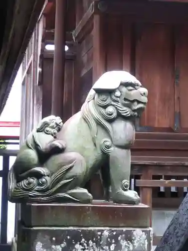 粕壁神明社の狛犬