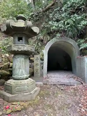 安國論寺（安国論寺）の{uncategorized: "未分類", other: "その他", undefined: "問題あり", building: "その他建物", grave: "お墓", sacred_gate: "鳥居", guardian: "狛犬", statue: "像", buddha: "仏像", history: "歴史", nature: "自然", garden: "庭園", animal: "動物", pagoda: "塔", temizu: "手水舎", mountain_gate: "山門・神門", sanctuary: "本殿・本堂", subordinate: "末社・摂社", art: "芸術", scenery: "景色", jizo: "地蔵", ema: "絵馬", goshuin: "御朱印", omikuji: "おみくじ", items: "授与品その他", amulet: "お守り", goshuincho: "御朱印帳", eats: "食事", festival: "お祭り", votive_dance: "神楽", shichigosan: "七五三参", wedding: "結婚式", experience: "体験その他", initially: "初詣", around: "周辺", anti_infection: "感染症対策"}