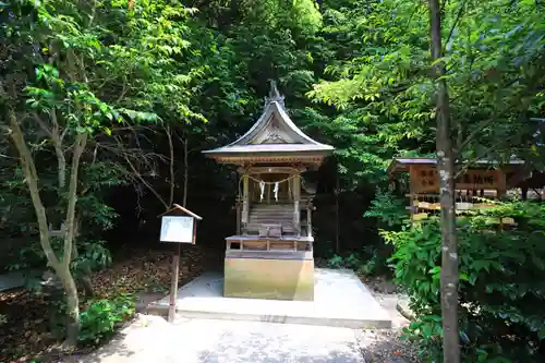 石見国一宮　物部神社の末社・摂社