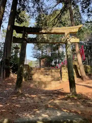 茶臼山稲荷神社の鳥居