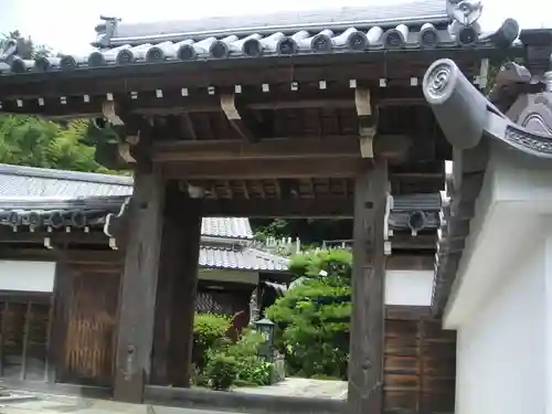 東雲寺の山門