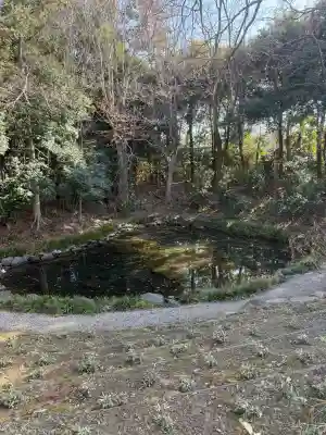 鷲宮神社の{uncategorized: "未分類", other: "その他", undefined: "問題あり", building: "その他建物", grave: "お墓", sacred_gate: "鳥居", guardian: "狛犬", statue: "像", buddha: "仏像", history: "歴史", nature: "自然", garden: "庭園", animal: "動物", pagoda: "塔", temizu: "手水舎", mountain_gate: "山門・神門", sanctuary: "本殿・本堂", subordinate: "末社・摂社", art: "芸術", scenery: "景色", jizo: "地蔵", ema: "絵馬", goshuin: "御朱印", omikuji: "おみくじ", items: "授与品その他", amulet: "お守り", goshuincho: "御朱印帳", eats: "食事", festival: "お祭り", votive_dance: "神楽", shichigosan: "七五三参", wedding: "結婚式", experience: "体験その他", initially: "初詣", around: "周辺", anti_infection: "感染症対策"}