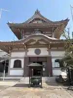 永平寺別院長谷寺の{uncategorized: "未分類", other: "その他", undefined: "問題あり", building: "その他建物", grave: "お墓", sacred_gate: "鳥居", guardian: "狛犬", statue: "像", buddha: "仏像", history: "歴史", nature: "自然", garden: "庭園", animal: "動物", pagoda: "塔", temizu: "手水舎", mountain_gate: "山門・神門", sanctuary: "本殿・本堂", subordinate: "末社・摂社", art: "芸術", scenery: "景色", jizo: "地蔵", ema: "絵馬", goshuin: "御朱印", omikuji: "おみくじ", items: "授与品その他", amulet: "お守り", goshuincho: "御朱印帳", eats: "食事", festival: "お祭り", votive_dance: "神楽", shichigosan: "七五三参", wedding: "結婚式", experience: "体験その他", initially: "初詣", around: "周辺", anti_infection: "感染症対策"}
