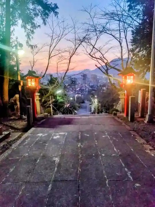 古熊神社の{uncategorized: "未分類", other: "その他", undefined: "問題あり", building: "その他建物", grave: "お墓", sacred_gate: "鳥居", guardian: "狛犬", statue: "像", buddha: "仏像", history: "歴史", nature: "自然", garden: "庭園", animal: "動物", pagoda: "塔", temizu: "手水舎", mountain_gate: "山門・神門", sanctuary: "本殿・本堂", subordinate: "末社・摂社", art: "芸術", scenery: "景色", jizo: "地蔵", ema: "絵馬", goshuin: "御朱印", omikuji: "おみくじ", items: "授与品その他", amulet: "お守り", goshuincho: "御朱印帳", eats: "食事", festival: "お祭り", votive_dance: "神楽", shichigosan: "七五三参", wedding: "結婚式", experience: "体験その他", initially: "初詣", around: "周辺", anti_infection: "感染症対策"}