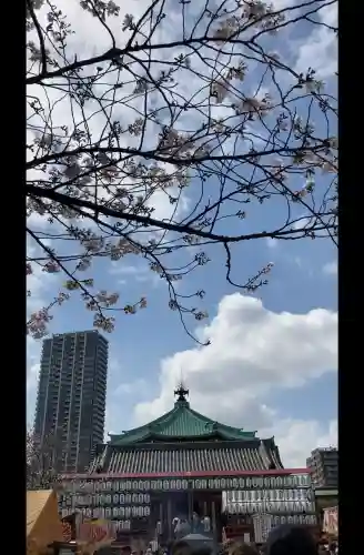 寛永寺不忍池弁天堂の{uncategorized: "未分類", other: "その他", undefined: "問題あり", building: "その他建物", grave: "お墓", sacred_gate: "鳥居", guardian: "狛犬", statue: "像", buddha: "仏像", history: "歴史", nature: "自然", garden: "庭園", animal: "動物", pagoda: "塔", temizu: "手水舎", mountain_gate: "山門・神門", sanctuary: "本殿・本堂", subordinate: "末社・摂社", art: "芸術", scenery: "景色", jizo: "地蔵", ema: "絵馬", goshuin: "御朱印", omikuji: "おみくじ", items: "授与品その他", amulet: "お守り", goshuincho: "御朱印帳", eats: "食事", festival: "お祭り", votive_dance: "神楽", shichigosan: "七五三参", wedding: "結婚式", experience: "体験その他", initially: "初詣", around: "周辺", anti_infection: "感染症対策"}