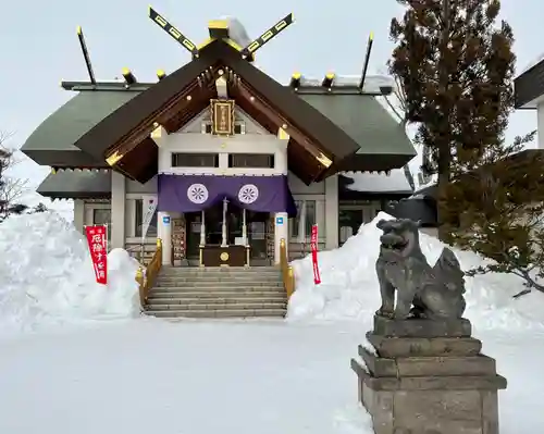 烈々布神社の本殿