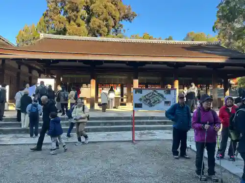 春日大社の{uncategorized: "未分類", other: "その他", undefined: "問題あり", building: "その他建物", grave: "お墓", sacred_gate: "鳥居", guardian: "狛犬", statue: "像", buddha: "仏像", history: "歴史", nature: "自然", garden: "庭園", animal: "動物", pagoda: "塔", temizu: "手水舎", mountain_gate: "山門・神門", sanctuary: "本殿・本堂", subordinate: "末社・摂社", art: "芸術", scenery: "景色", jizo: "地蔵", ema: "絵馬", goshuin: "御朱印", omikuji: "おみくじ", items: "授与品その他", amulet: "お守り", goshuincho: "御朱印帳", eats: "食事", festival: "お祭り", votive_dance: "神楽", shichigosan: "七五三参", wedding: "結婚式", experience: "体験その他", initially: "初詣", around: "周辺", anti_infection: "感染症対策"}