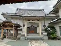 蓮長寺の本殿・本堂