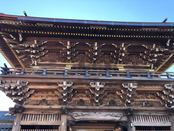 西新井大師総持寺の山門・神門