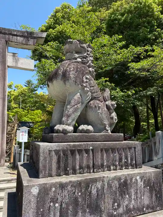 武田神社の{uncategorized: "未分類", other: "その他", undefined: "問題あり", building: "その他建物", grave: "お墓", sacred_gate: "鳥居", guardian: "狛犬", statue: "像", buddha: "仏像", history: "歴史", nature: "自然", garden: "庭園", animal: "動物", pagoda: "塔", temizu: "手水舎", mountain_gate: "山門・神門", sanctuary: "本殿・本堂", subordinate: "末社・摂社", art: "芸術", scenery: "景色", jizo: "地蔵", ema: "絵馬", goshuin: "御朱印", omikuji: "おみくじ", items: "授与品その他", amulet: "お守り", goshuincho: "御朱印帳", eats: "食事", festival: "お祭り", votive_dance: "神楽", shichigosan: "七五三参", wedding: "結婚式", experience: "体験その他", initially: "初詣", around: "周辺", anti_infection: "感染症対策"}