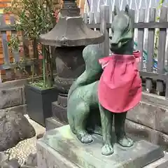 小田急豊川稲荷の狛犬