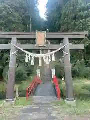 坪沼八幡神社の鳥居