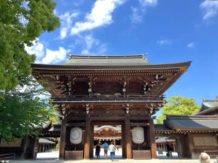 寒川神社の{uncategorized: "未分類", other: "その他", undefined: "問題あり", building: "その他建物", grave: "お墓", sacred_gate: "鳥居", guardian: "狛犬", statue: "像", buddha: "仏像", history: "歴史", nature: "自然", garden: "庭園", animal: "動物", pagoda: "塔", temizu: "手水舎", mountain_gate: "山門・神門", sanctuary: "本殿・本堂", subordinate: "末社・摂社", art: "芸術", scenery: "景色", jizo: "地蔵", ema: "絵馬", goshuin: "御朱印", omikuji: "おみくじ", items: "授与品その他", amulet: "お守り", goshuincho: "御朱印帳", eats: "食事", festival: "お祭り", votive_dance: "神楽", shichigosan: "七五三参", wedding: "結婚式", experience: "体験その他", initially: "初詣", around: "周辺", anti_infection: "感染症対策"}