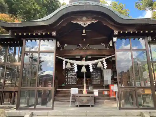 白山神社の本殿