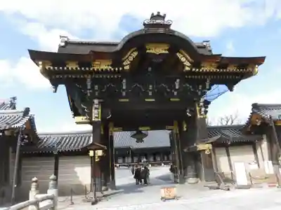 本願寺(西本願寺)の山門・神門