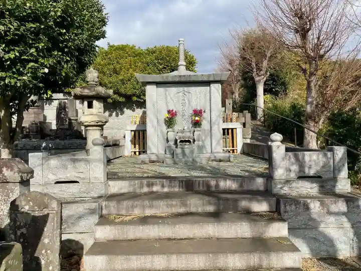蓮勝寺の{uncategorized: "未分類", other: "その他", undefined: "問題あり", building: "その他建物", grave: "お墓", sacred_gate: "鳥居", guardian: "狛犬", statue: "像", buddha: "仏像", history: "歴史", nature: "自然", garden: "庭園", animal: "動物", pagoda: "塔", temizu: "手水舎", mountain_gate: "山門・神門", sanctuary: "本殿・本堂", subordinate: "末社・摂社", art: "芸術", scenery: "景色", jizo: "地蔵", ema: "絵馬", goshuin: "御朱印", omikuji: "おみくじ", items: "授与品その他", amulet: "お守り", goshuincho: "御朱印帳", eats: "食事", festival: "お祭り", votive_dance: "神楽", shichigosan: "七五三参", wedding: "結婚式", experience: "体験その他", initially: "初詣", around: "周辺", anti_infection: "感染症対策"}