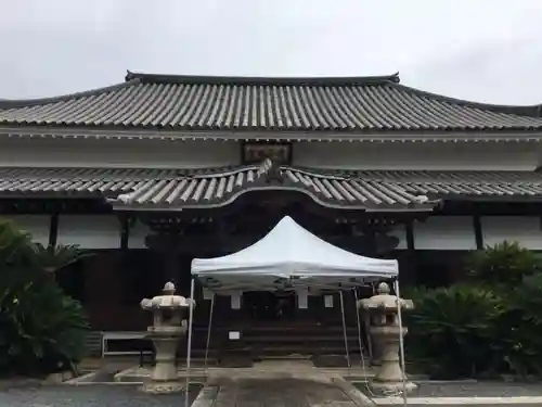 國前寺の本殿・本堂