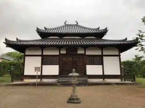 法起寺の本殿