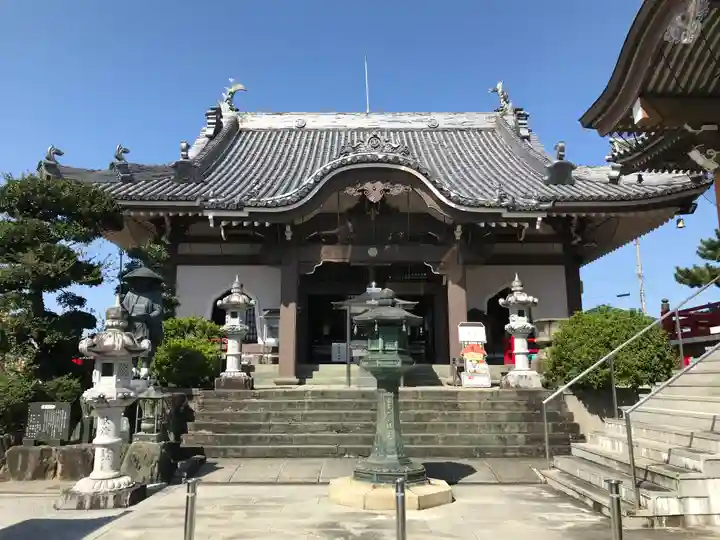 井戸寺の本殿・本堂