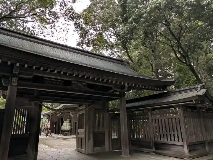 雄山神社峰本社の{uncategorized: "未分類", other: "その他", undefined: "問題あり", building: "その他建物", grave: "お墓", sacred_gate: "鳥居", guardian: "狛犬", statue: "像", buddha: "仏像", history: "歴史", nature: "自然", garden: "庭園", animal: "動物", pagoda: "塔", temizu: "手水舎", mountain_gate: "山門・神門", sanctuary: "本殿・本堂", subordinate: "末社・摂社", art: "芸術", scenery: "景色", jizo: "地蔵", ema: "絵馬", goshuin: "御朱印", omikuji: "おみくじ", items: "授与品その他", amulet: "お守り", goshuincho: "御朱印帳", eats: "食事", festival: "お祭り", votive_dance: "神楽", shichigosan: "七五三参", wedding: "結婚式", experience: "体験その他", initially: "初詣", around: "周辺", anti_infection: "感染症対策"}