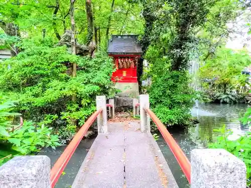 闇之森八幡社の末社・摂社