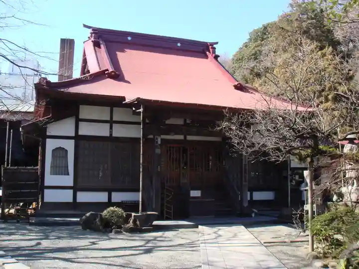 定泉寺の本殿・本堂
