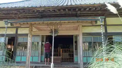 道光寺の本殿