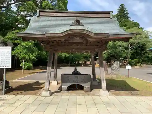 芝山仁王尊 観音教寺の手水舎