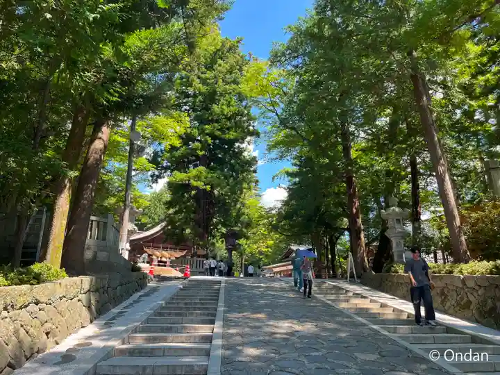 諏訪大社下社秋宮(長野県)