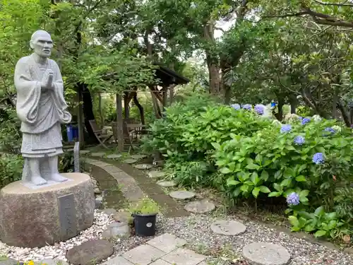 教善寺の像